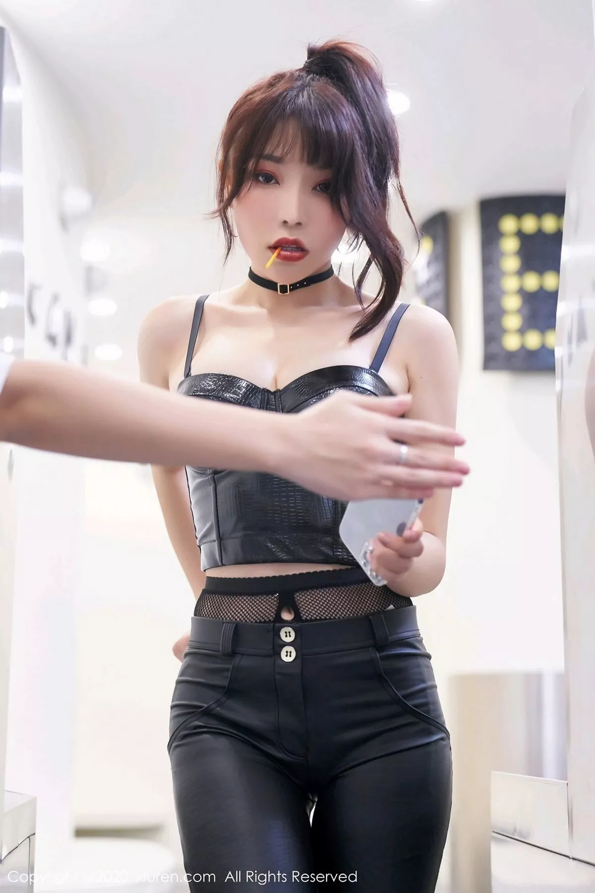 [XiuRen秀人网]第2921期芝芝Booty写真-秀人资源网